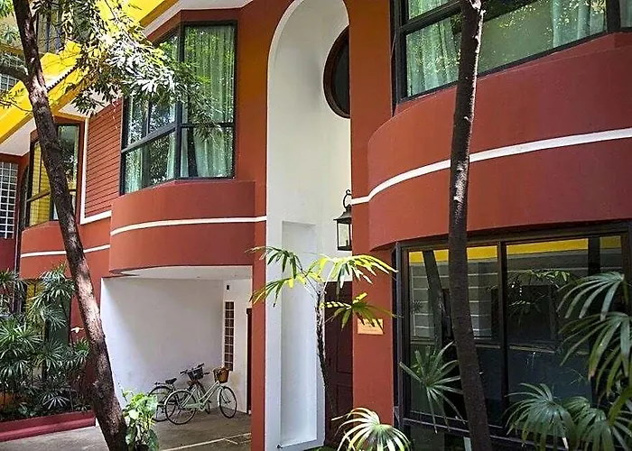 فندق Roomquest Sukhumvit 36 @ Bts Thonglor