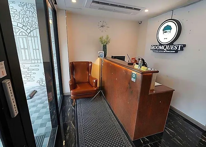 Hotel Roomquest Sukhumvit 36 @ Bts Thonglor Bangkok
