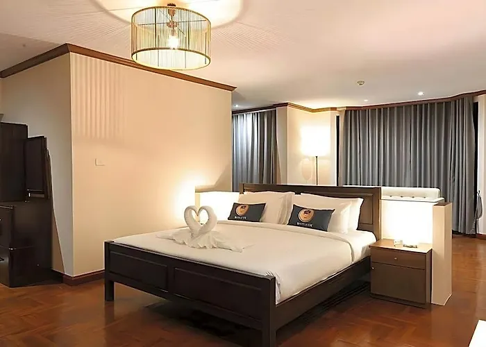 Hotel Roomquest Sukhumvit 36 @ Bts Thonglor 3*